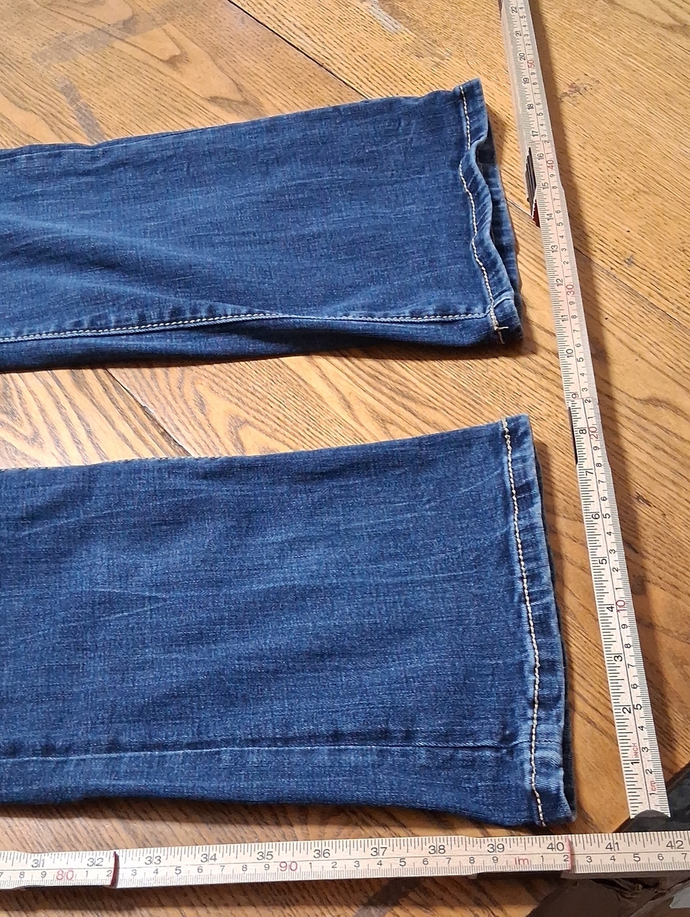 BKE Jeans Womens 32 X 31.50  BLUE PAYTON BOOTCUT KICK BOOT CUT MID RISE Used - Picture 2 of 6